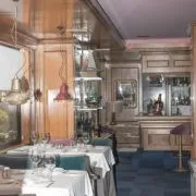 Los Infantes Gourmet interior